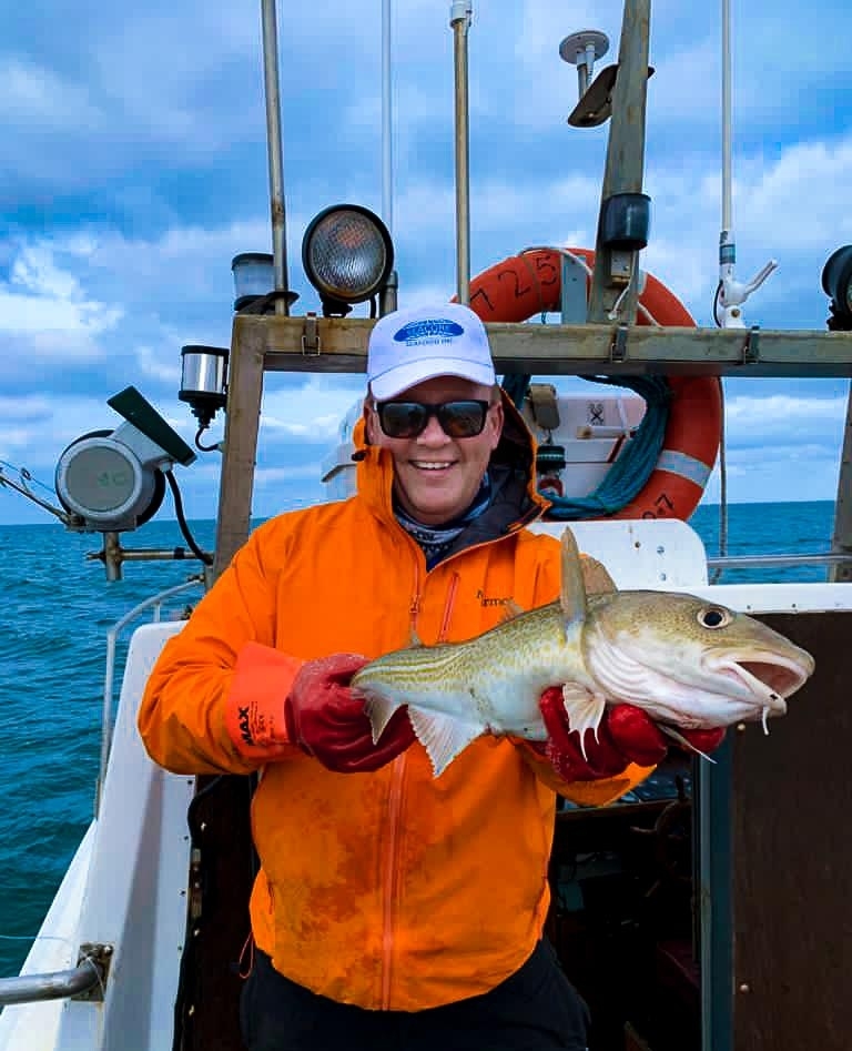 Straight from the source! Our Icelandic partners were out catching beautiful cod for us this morning.🐟
------------⁠
#freshfish #wholesalevendors #wholesalers #blogto #seafoodporn #seafoodlover #seafoodlove #seacoreseafood #seafood #smokedsalmon #rockfish #redsnapper #fishporn