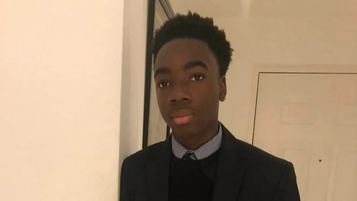 Hayley_Barlow's tweet photo. Tonight the mother of a missing 19-year-old Richard Okorogheye tells Channel 4 News she's unhappy with the way the police initially handled the search.
“I feel that they let me down, they let Richard down. They didn't give Richard a voice.”
#FindRichard https://t.co/LjSVoZEq3k