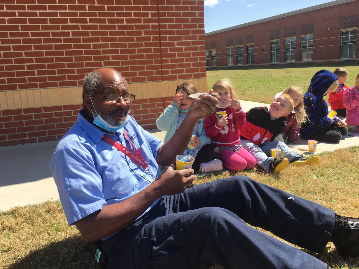 Dr. Molly Capps tweet media