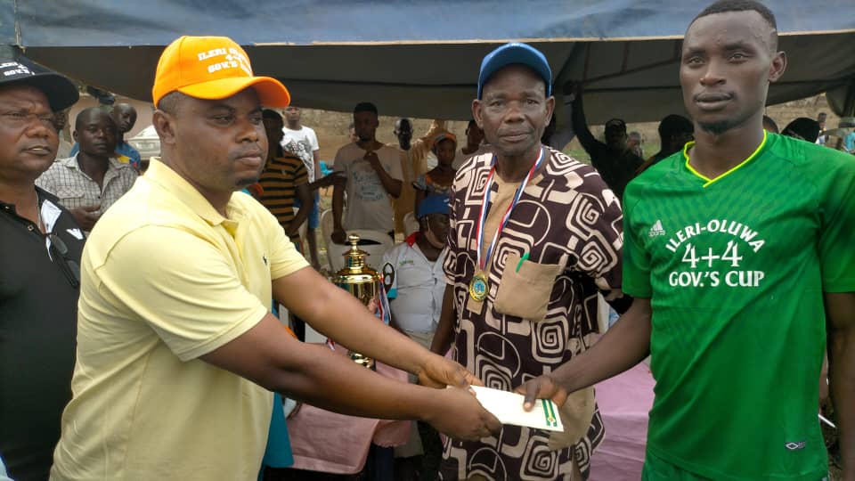 AKOBI22's tweet photo. Today, 01/4/2021
I represent my Boss, Deputy Governor @StateofOsun, Mr @Benedictalab at Ileri-Oluwa football competition "Governor's Golden Cup" final at L.A. primary School, Ibokun, Obokun local government.
#OsunisMoving
Governor @GboyegaOyetola + BOA lẹkansi. https://t.co/c0h68NzPje