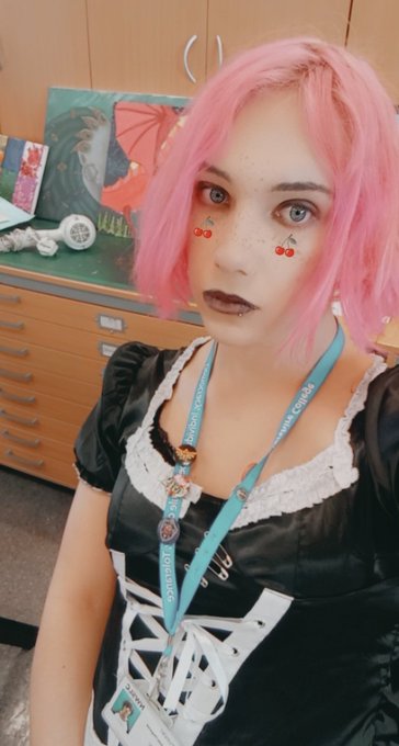 I know i promised maid outfit pics but I'm lazy so have the ones i took at college x  #femboy #trap #maid<a href="/tag/maid"class="tags"><span>#maid</span></a><a href="/tag/trap"class="tags"><span>#trap</span></a><a href="/tag/femboy"class="tags"><span>#femboy</span></a><a href="/tag/doinyourmom"class="tags"><span>#doinyourmom</span></a>