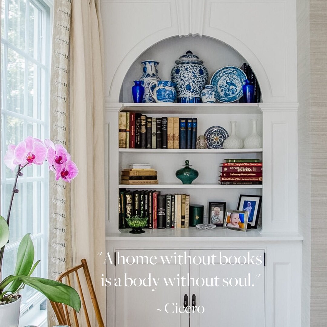 I think there is nothing more attractive in a room than a well-appointed, custom designed bookcase. #interiordesign #vervedesign #bookcases #bookshelves #homedesign #homeinspiration #customcabintery #custombuiltins #stagingideas #blueandwhitechineseurns
