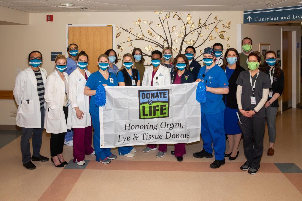 YNHH's tweet photo. April is National #DonateLife Month. Yale New Haven Transplantation Center honors all organ, eye &amp; tissue donors. Thousands of Americans currently are waiting for organ transplants. Learn more about ways to become an organ donor: https://t.co/3dOasbC4fe. #ShareLifeGiveLife https://t.co/OUEmbWvpoj