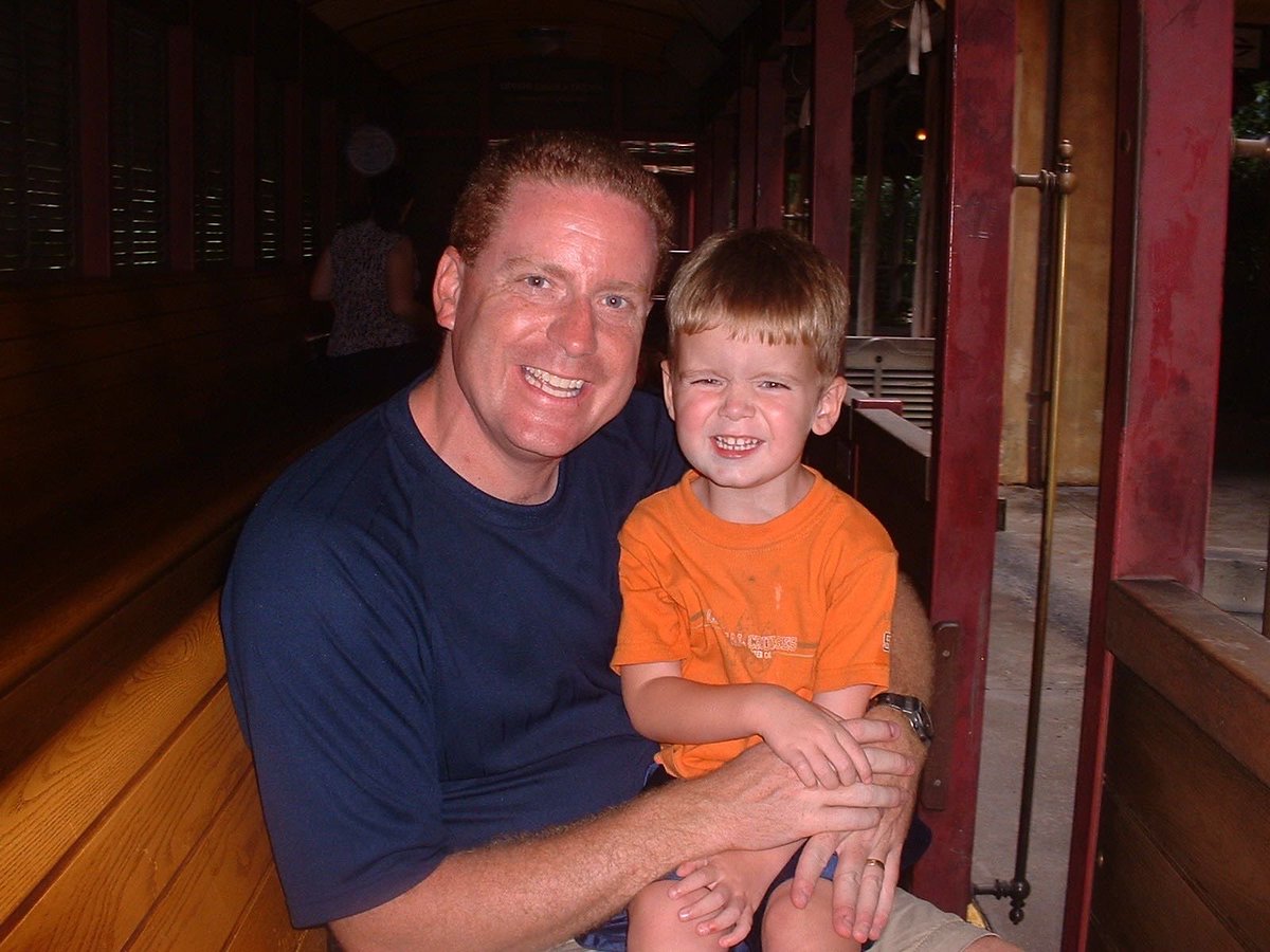 aramser12's tweet photo. Happy birthday to the 🐐 dad! @aggdan I can’t wait to watch you lay the mulch and cut the grass this summer! https://t.co/2Sm2BFv1df