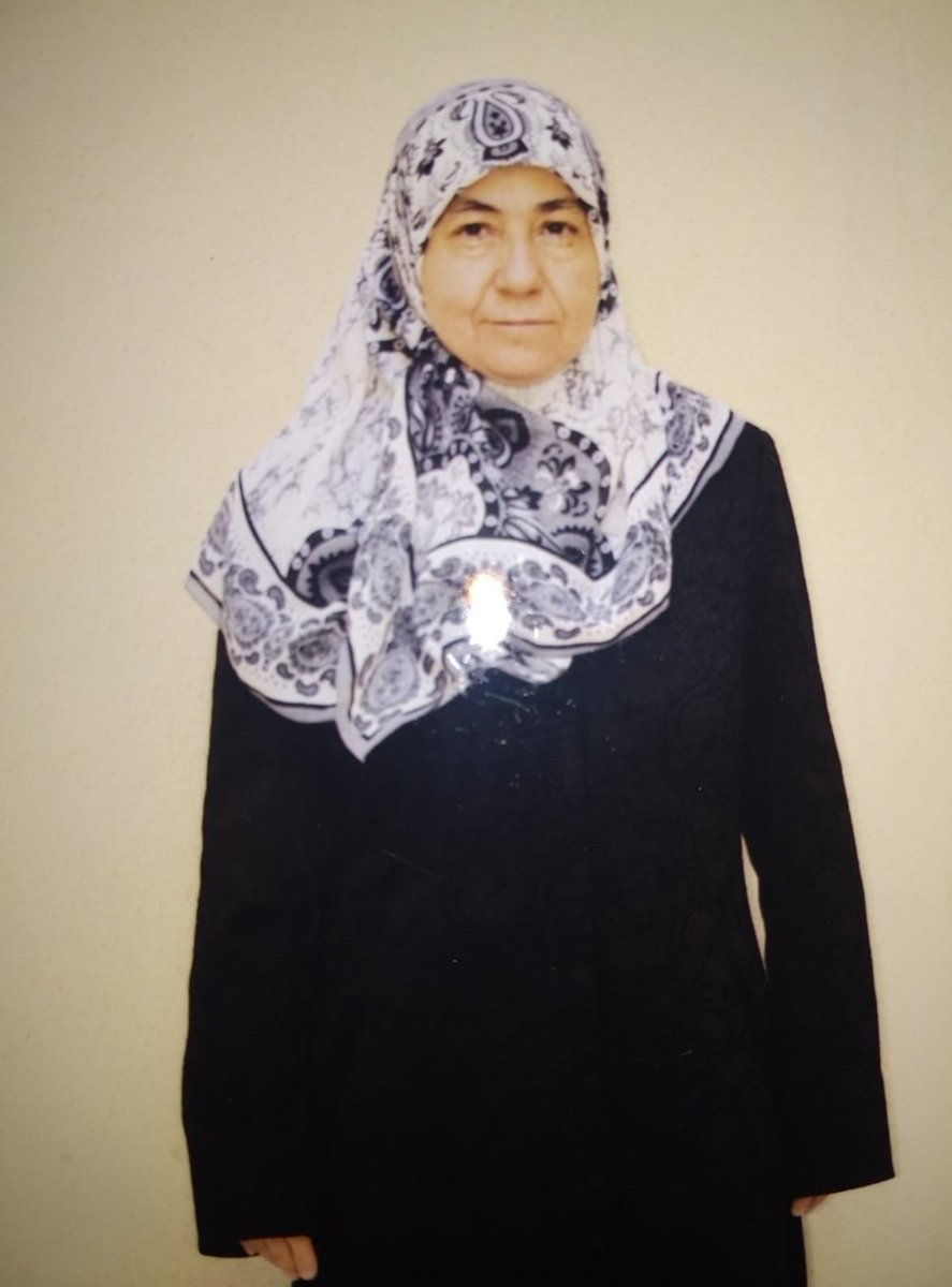 TutsakBebekler's tweet photo. GAZİANTEP

53 yaşında ve 5 evladı olan Hatice Öğüt emekli bir sınıf öğretmeni. 

Resmi bir derneğin üyesi olmak suçlamasıyla 56 aydır tutuklu.

Birçok sağlık sıkıntısı olan Hatice Hanımın desteklerinize ihtiyacı var!

@arslandidem

ÜçÇocuk AnnesizKalmasın
https://t.co/EdlXnanqDc