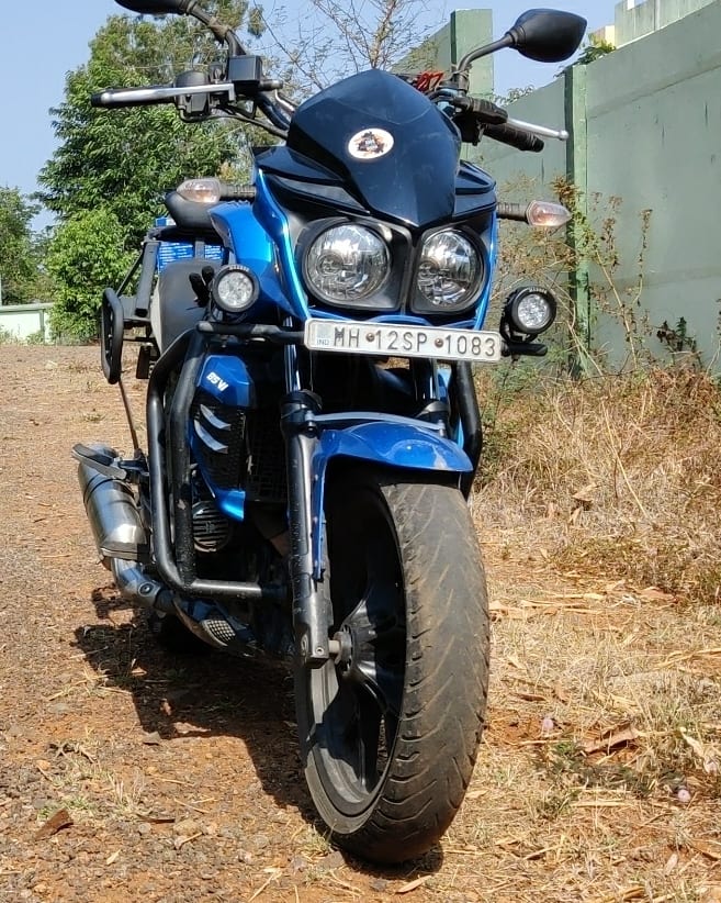 chanku1975's tweet photo. #bluie completed 21k kms .....
@MahindraMojo_
#mojoabs300
#dontjudgewithoutknowing
#rideittobelieveit
#milemuncher
#ultimatetouringmachine https://t.co/uwHvXbWgdK
