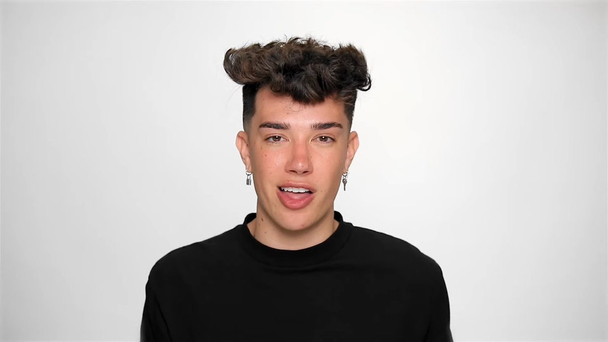 ACNHCarrie's tweet photo. Is he about to get locked up... is that why he has lock 🔒 and key 🔑 earrings 🤔 #jamescharles #jamescharlesisoverparty https://t.co/LUlDBJkgXR