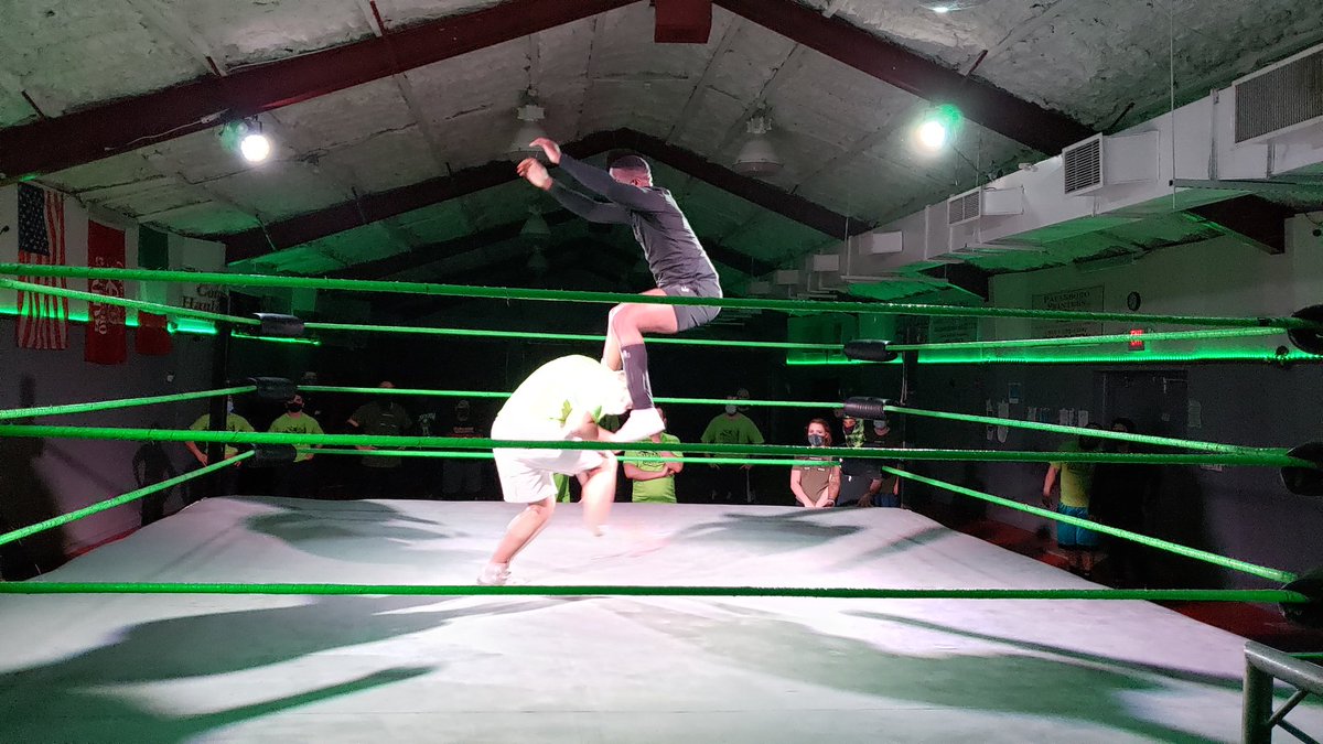 4MonsterFactory's tweet photo. #GotTraining? https://t.co/xSa6dhUFig