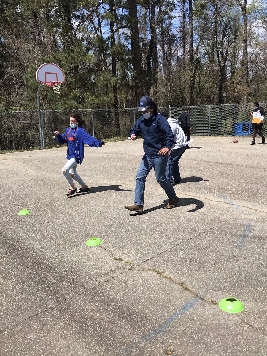 CLC_Pinckney's tweet photo. We have skills! #springfling #eggraces #ringtoss #workhardplayhard #restore #PinckneyFamily https://t.co/wLUsrEq0HB