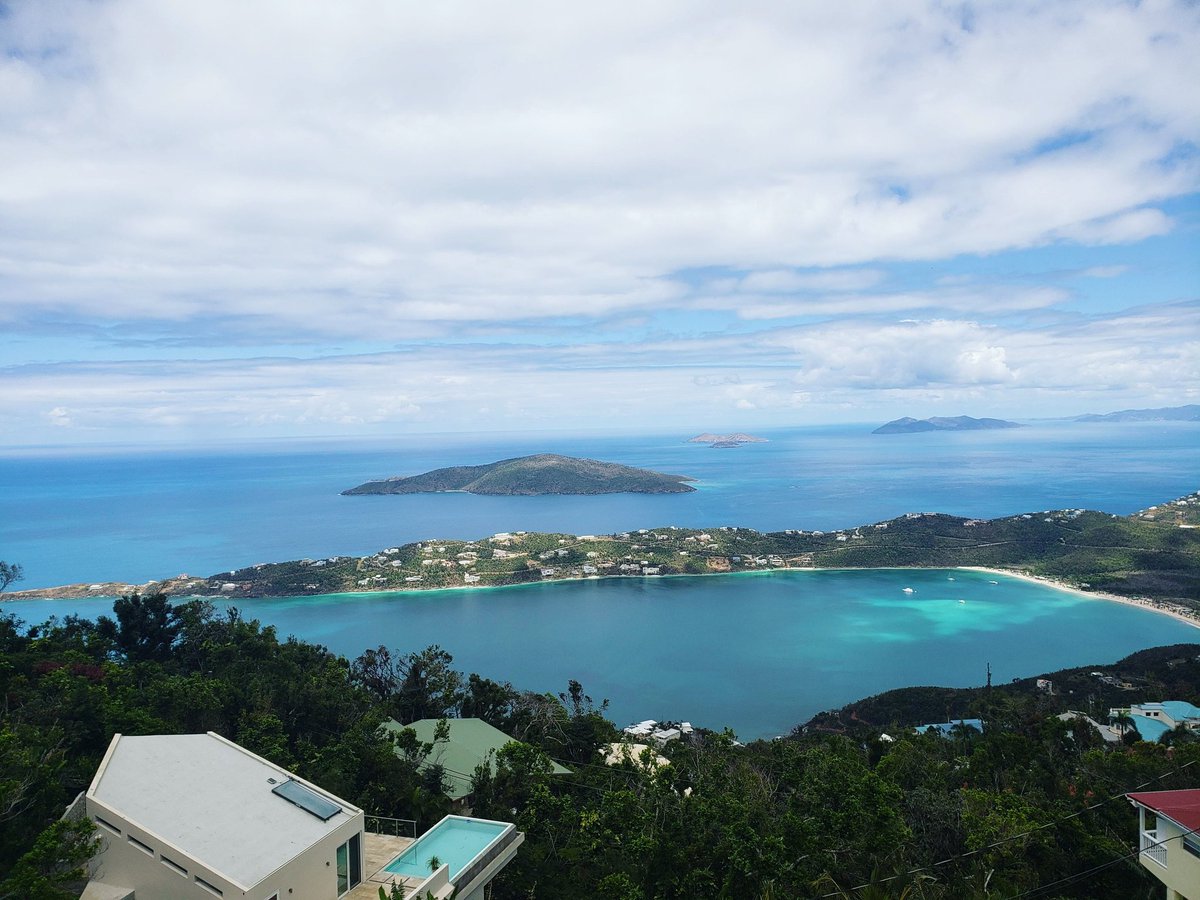 Desde Saint Thomas! 💙💚
#landscapephotography #landscapelovers #seaphotography #islandvibes #islandphotography #natureisbeauty #naturelover #naturephotography #gogreen #Godisgood
instagram.com/p/CNISsrGBdpz/…