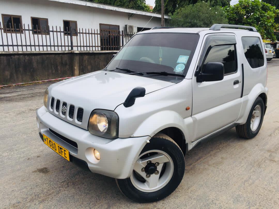 Muddy95086567's tweet photo. @selling_carz
SUZUKI JIMNY #DFE
LOCATED DAR
YEAR 1998
CC 1300
FULL PAID 
FULL AC 
SPORTS RIMS 
FORGLIGHTS 
PRICE MIL 8
CALL 0763 503 405 https://t.co/XeFo4DPXWN