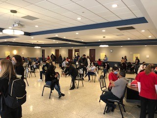 LewisUniversity's tweet photo. Thanks to ALL who volunteered to help 600 people get a  #CovidVaccine on 3/27  at #LewisU! 
The @WillCoHealth
Special Needs Vaccine Clinic was a community collaboration, including our Nursing and Occupational Therapy students and faculty.

Read more at https://t.co/nJw5tG6kBx https://t.co/osTyD7NbdJ