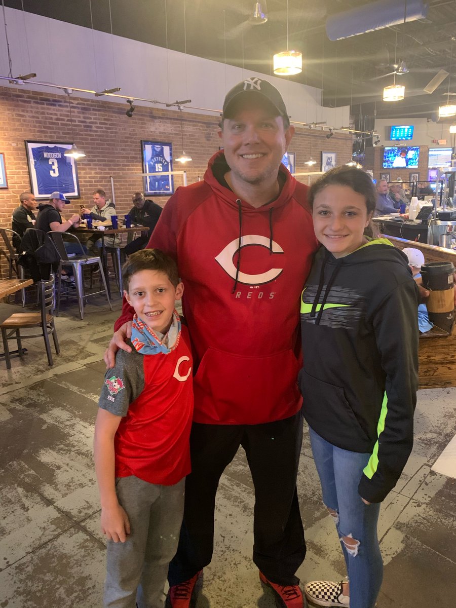 While you’re sitting at work watching it snow, Kaileigh and Kolt are chilling with <a href="/KySportsRadio/">Matt Jones</a> at the infamous <a href="/KSBarAndGrille/">KSBar & Grille</a> #theirdayisbetterthanours #MattJonesistheirfavoritecelebrity #schoolskippers #khsaaboyssweetsixteen