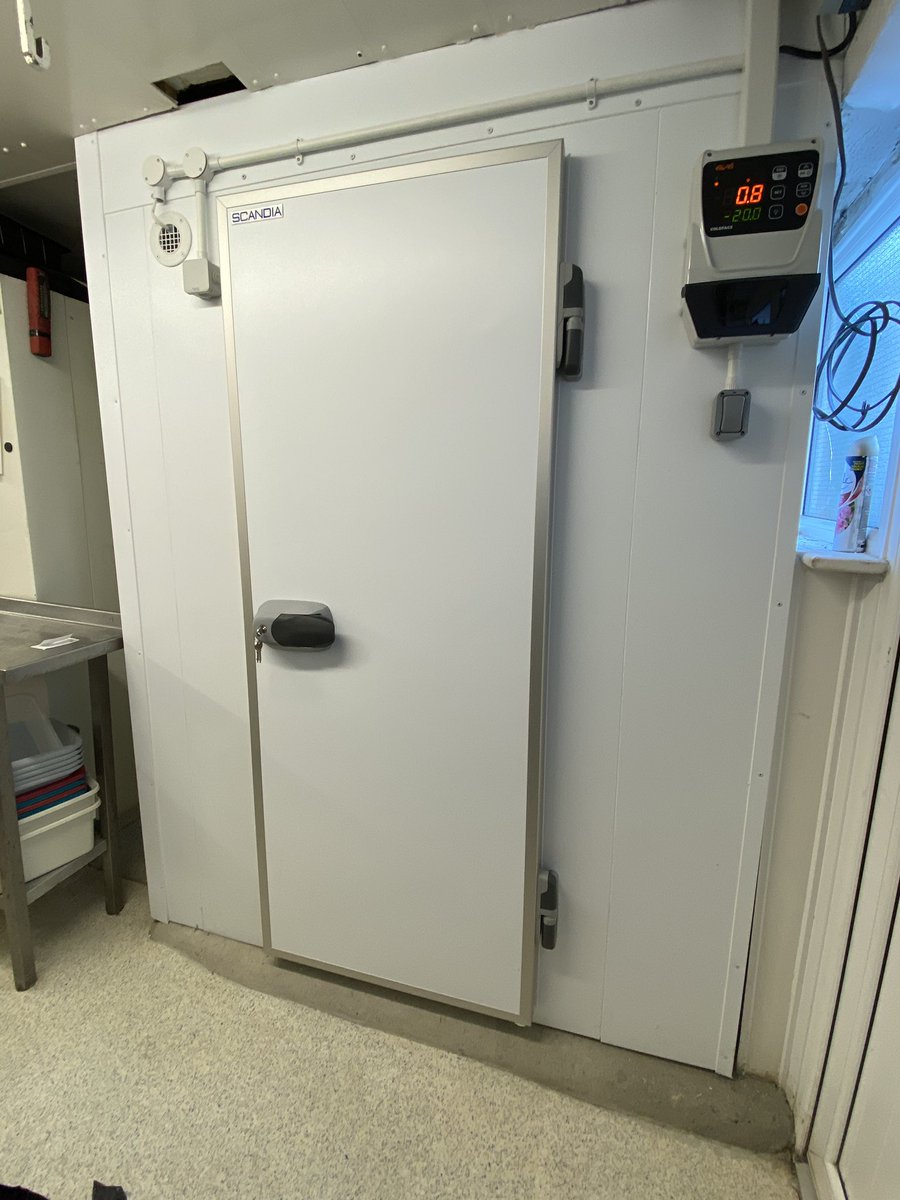 Polarcold1's tweet photo. Old freezer removed and disposed off and new one installed @AFRefrigeration @jehallfridge https://t.co/8eu50NBHT0