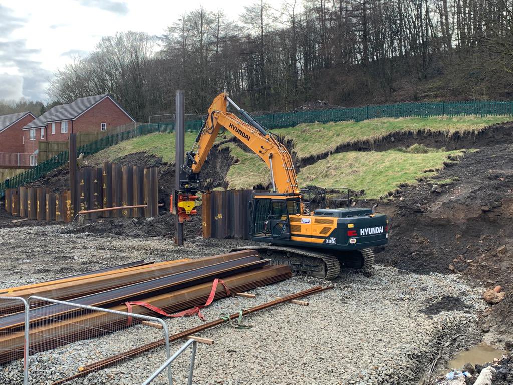 AGDEquipment's tweet photo. More fleet additions. #BrandNew #INPIEQ excavator mounted leader leaving the factory ready to connect with any of our Hyundai HX330L base machines. We now have three in our rental fleet along with #SMS SGM80 #SideGrip vibros and INPIEQ accelerated impact hammers for hire https://t.co/qSlvfFf7VJ