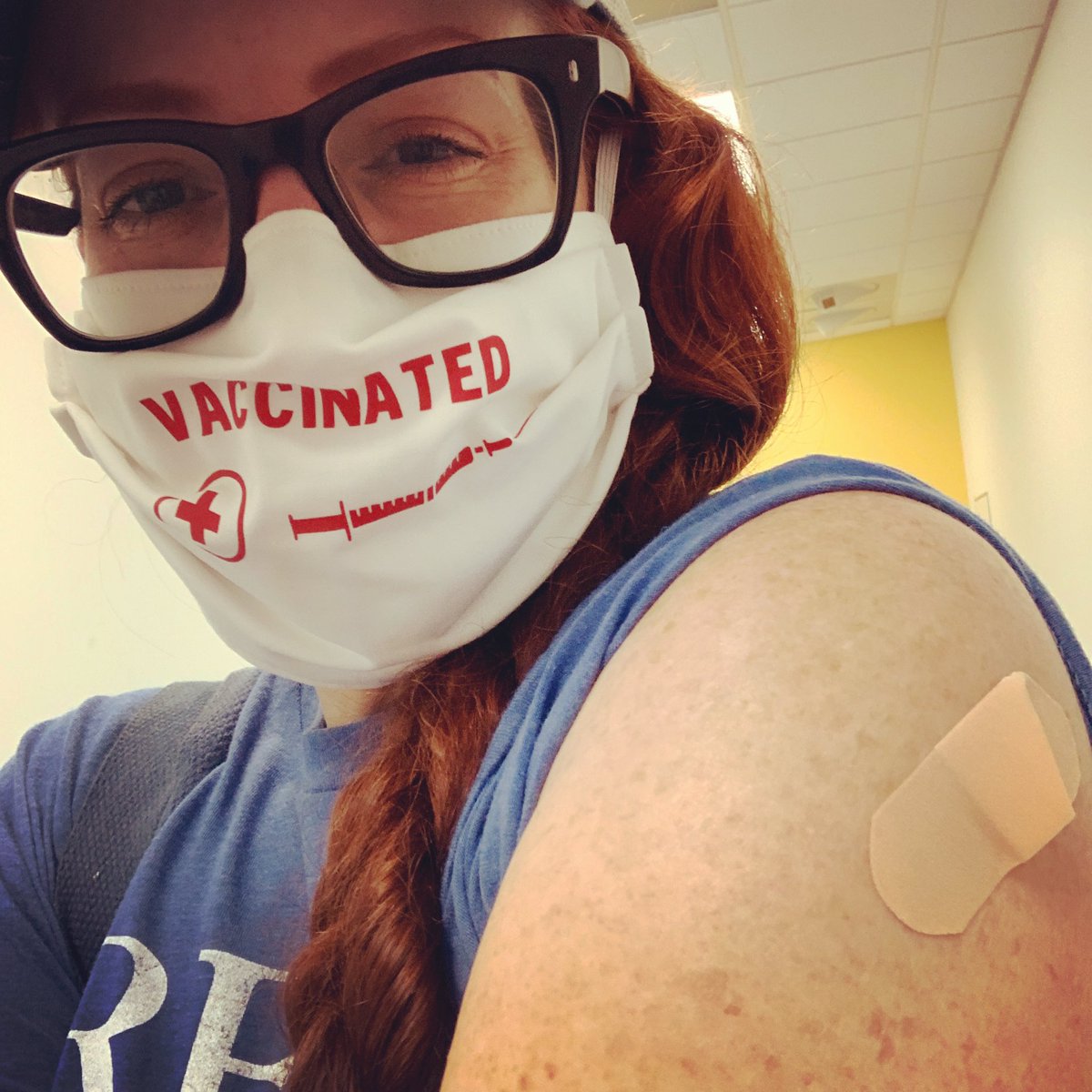 StandUpLibraryN's tweet image. Vaccinated on April Fool’s Day...I hope it’s not a placebo! 🤣💉😷🩹 #AprilFoolsDay #AprilFools #vaccinated #COVID19 #facemask #standuplibrariandesigns #StaySafe