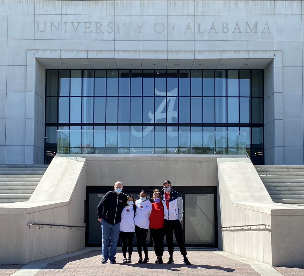 redbirdwgym's tweet photo. The ‘Birds have landed in Tuscaloosa! https://t.co/Zl4ng0pCep