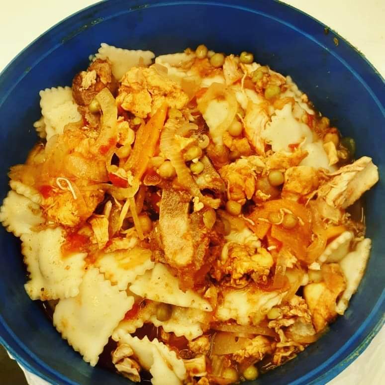 CardenasMatade1's tweet photo. 🄻🄰 🄾🄻🄻🄰 🄳🄴 🄻🄾🅂 🄹🅄🄴🅅🄴🅂 🥘
✅GRAN OLLA POPULAR 🥘 #13 hs
#RaviolesConPollo🍗🍛🍜🍲🥣
#BolsonesDeVerdura🥔🍆🥕🧅🌽🥬🥦 
Centro de Formacion N°4 -
Club Cardenas Mataderos -  NEP -
⚠️Lugar de Entrega 
#CardenasYLaferrere 
#republicademataderos https://t.co/OaEgF9omwU