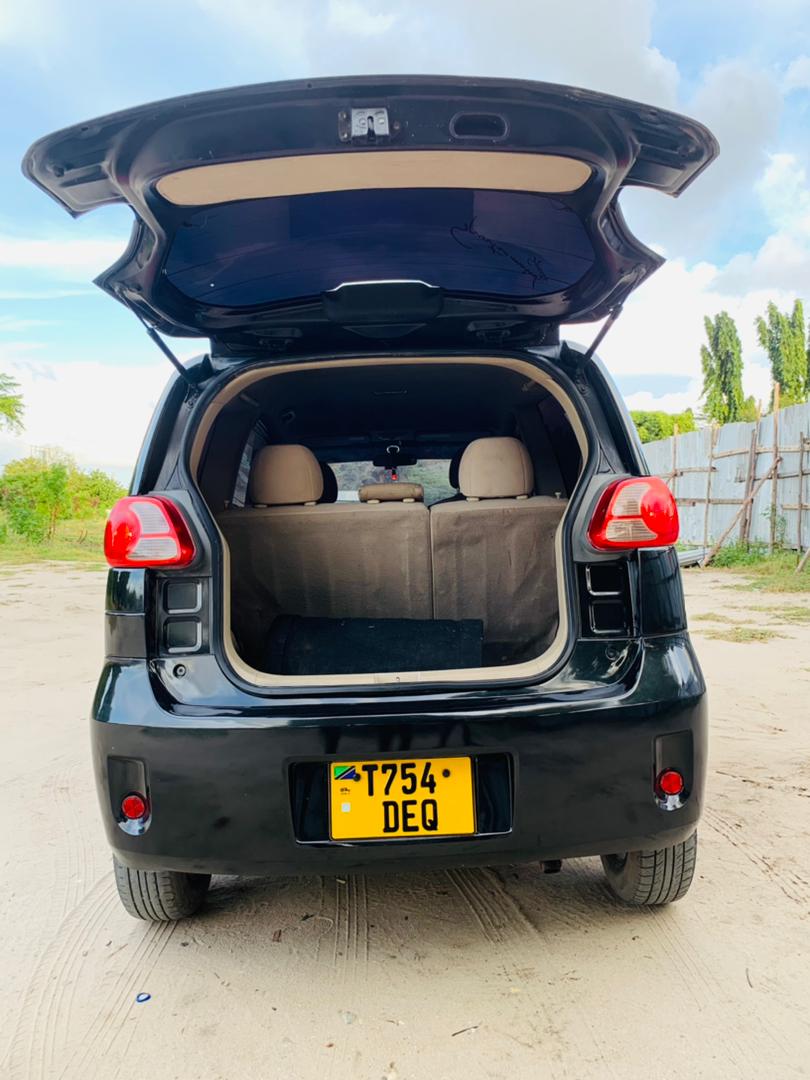 Muddy95086567's tweet photo. @mshambuliaji TOYOTA PORTE #DEQ
LOCATED DAR
YEAR 2006
ENGINE 1NZ 
CC 1490
FULL PAID 
FULL AC 
LOW MILEAGE 
SPORTS RIMS 
NEW TYRES 
FORGLIGHTS 
PRICE MIL 6.5
CALL 0763 503 405 https://t.co/L4bMJJHb8O