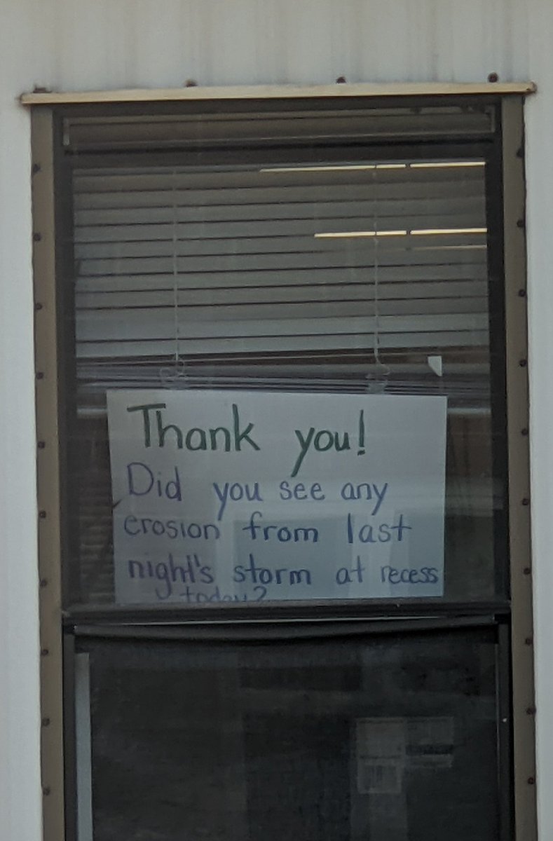 Window Pen Pals talking Science are the best! Thx <a href="/adcockhome/">Barbara Adcock</a> and <a href="/PowhatanSTEMCch/">Lisa Brown</a> for making learning so much Fun!