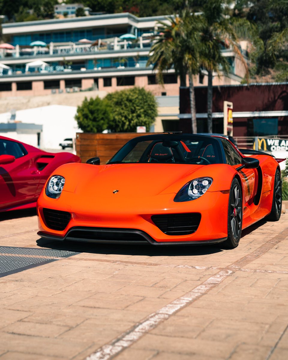 rmg_autos's tweet photo. Bringing this account back because the one of one Continental Orange 918 deserves more attention in this world https://t.co/CsndNAcSfK