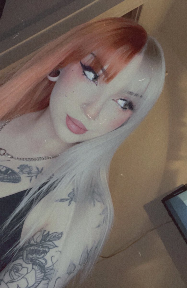 reakayy's tweet photo. feel like charmander https://t.co/jGqOE8ZPvX