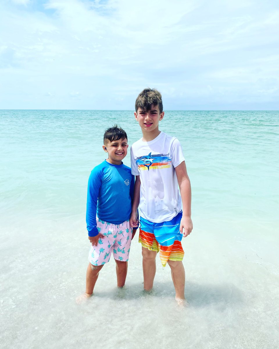 2030JaxBears's tweet photo. When it snows April 1st, you have to move practice south for the week... #Springtraining #captivaisland #workhardplayhard @angrybeartravel @JHSbaseball2014 https://t.co/sNpxv8kfKL