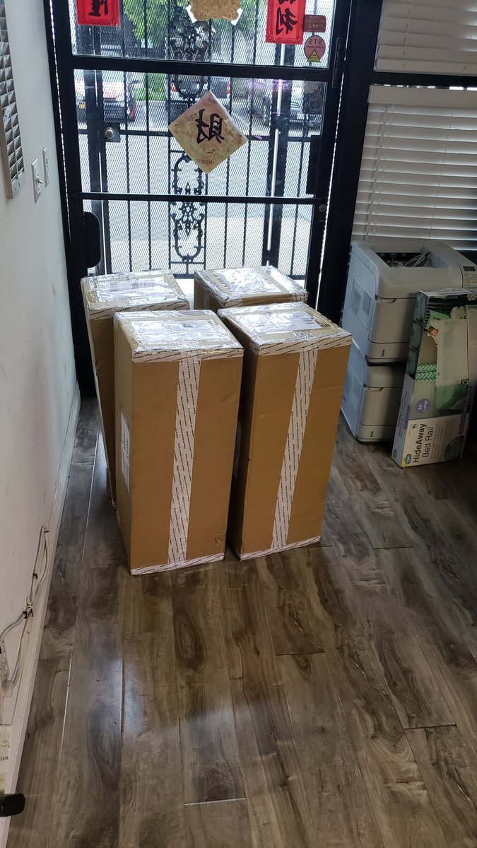 CutsMcStabby's tweet photo. Hey @FedEx thanks for this fire hazard your driver left right in front of my office's front door. Appreciate it. https://t.co/hgwbXccPOh