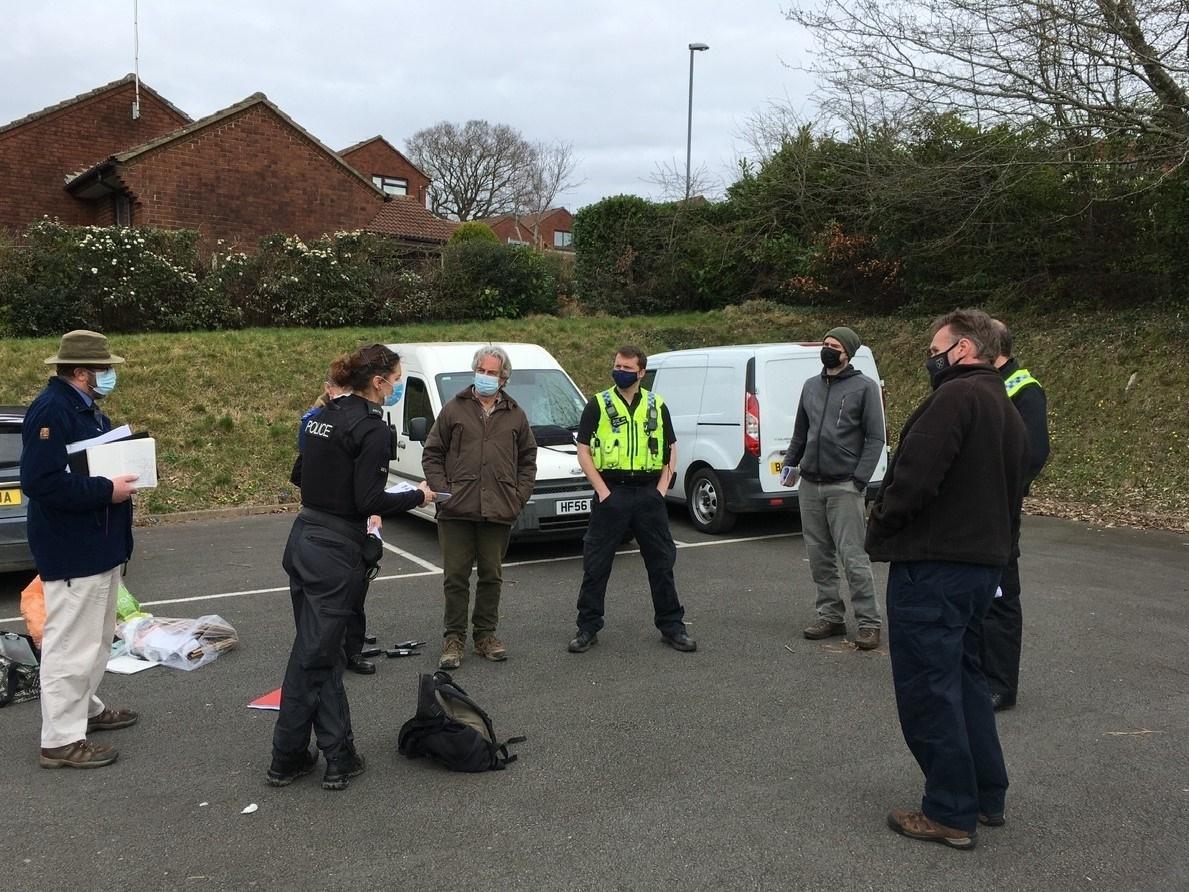RaptorPersUK's tweet photo. GUN, BANNED POISONS &amp; DEAD BIRDS OF PREY seized in third multi-agency raid in England.

Fantastic partnership working @dorsetpolice @WildlifeCop @RSPBbirders @NaturalEngland @ukwildlifecrime 

https://t.co/RnZ0F8Go5B https://t.co/lCI7g35gH3