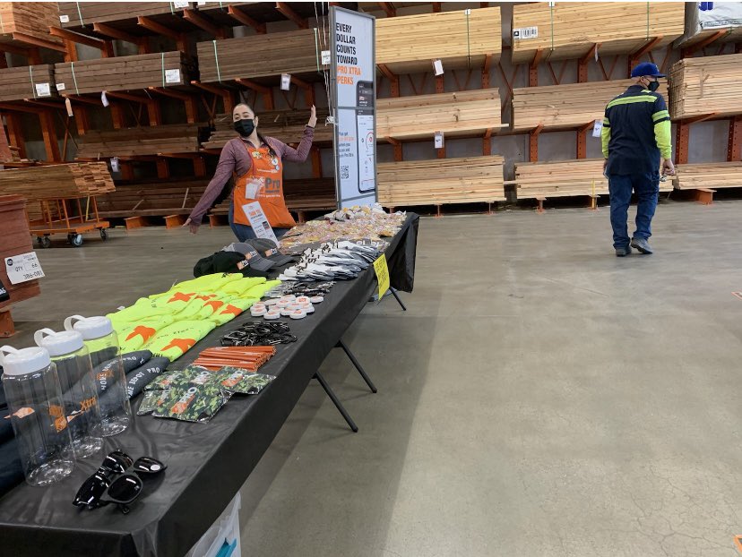 madge_tim's tweet photo. Pro appreciation days!! All Pro’s stop by today and let us say “THANK YOU” plus receive some free goodies at your neighborhood #644 Pittsburg Home Depot!! #PacNorthProud #THDPittsburgStrong https://t.co/D6cauviDsd