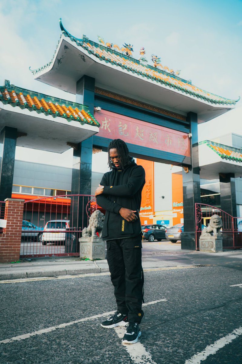 Ya life can’t be right if your mind isn’t. Wishing everyone balance this new month ☯️

📸 <a href="/Camera_papi/">Reef Rounding</a>