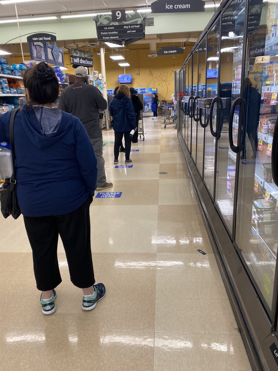 KrogerWorst's tweet photo. Just another Thursday afternoon @kroger. A dozen people in line, and half the self checkouts are closed AS ALWAYS. Getting the feeling there is nothing that will motivate @kroger to care about their customers’ experience https://t.co/5ODlzZwX83