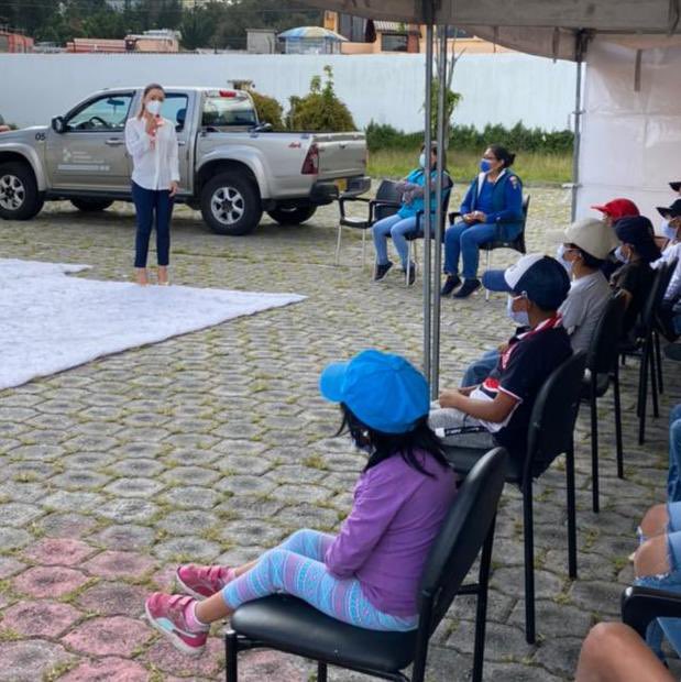 mishelmanchenok's tweet photo. #Quito📍Compartimos un tiempo de recreación con los 24 niños/as 👦👧 de la Casa Hogar 🏡 María Campi de Yoder, con la obra de teatro 🎭“Historia de Lula” además entregamos kits de aseo 🧼

Trabajo articulado entre @InclusionEc y #GrupoCID en beneficio de la niñez

@TaianoVicente2 https://t.co/KUWASYOKJu