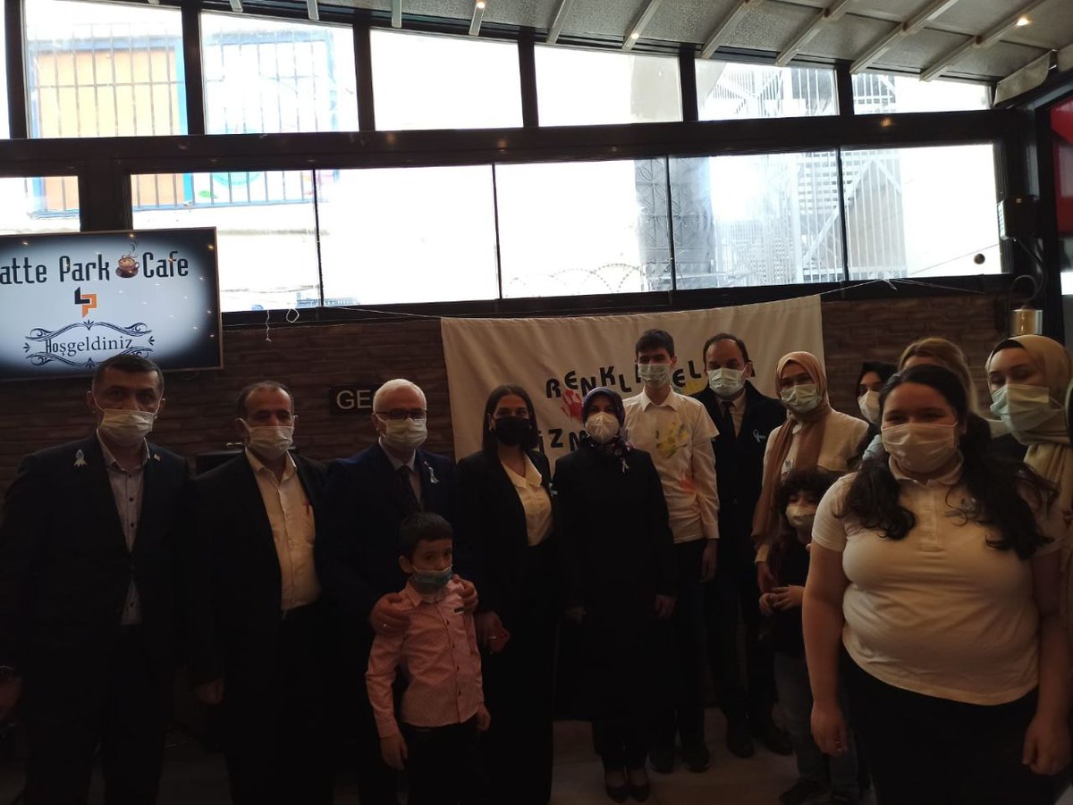 hayirdayarisan's tweet photo. "Otizme Mavi Işık Yak” kampanyası dolayısıyla Ana Şefkat Rehabilitasyon Merkezi ile beraber Otizme dikkat çektiğimiz etkinliğimize katılım sağlayan Bld.Bşk.Yrd.@Zafer_sogutcu beye @Gulten_Trz hanıma,iyilik der.bşk @omerakblt44 beye teşekkür ederiz,
Emeği geçen herkese teşekkür. https://t.co/BqZsDdH8gE
