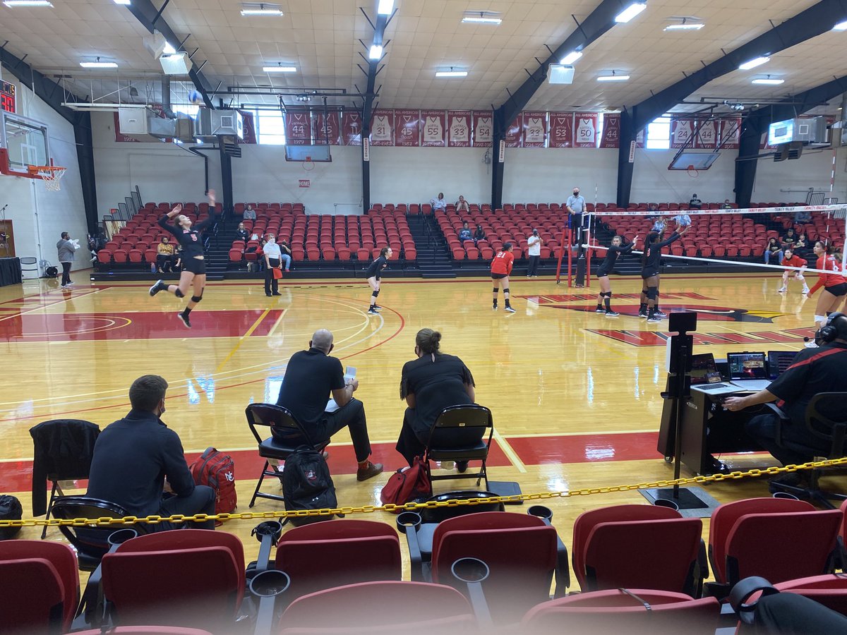 NCBulldogsAD's tweet photo. ⁦@Navarro_VB⁩ wins G1 of their regional tourney quarterfinal match 25-12 over Wharton.  ⁦@NavarroSports⁩ ⁦@NavarroCollege⁩ https://t.co/SsvNzBddeG
