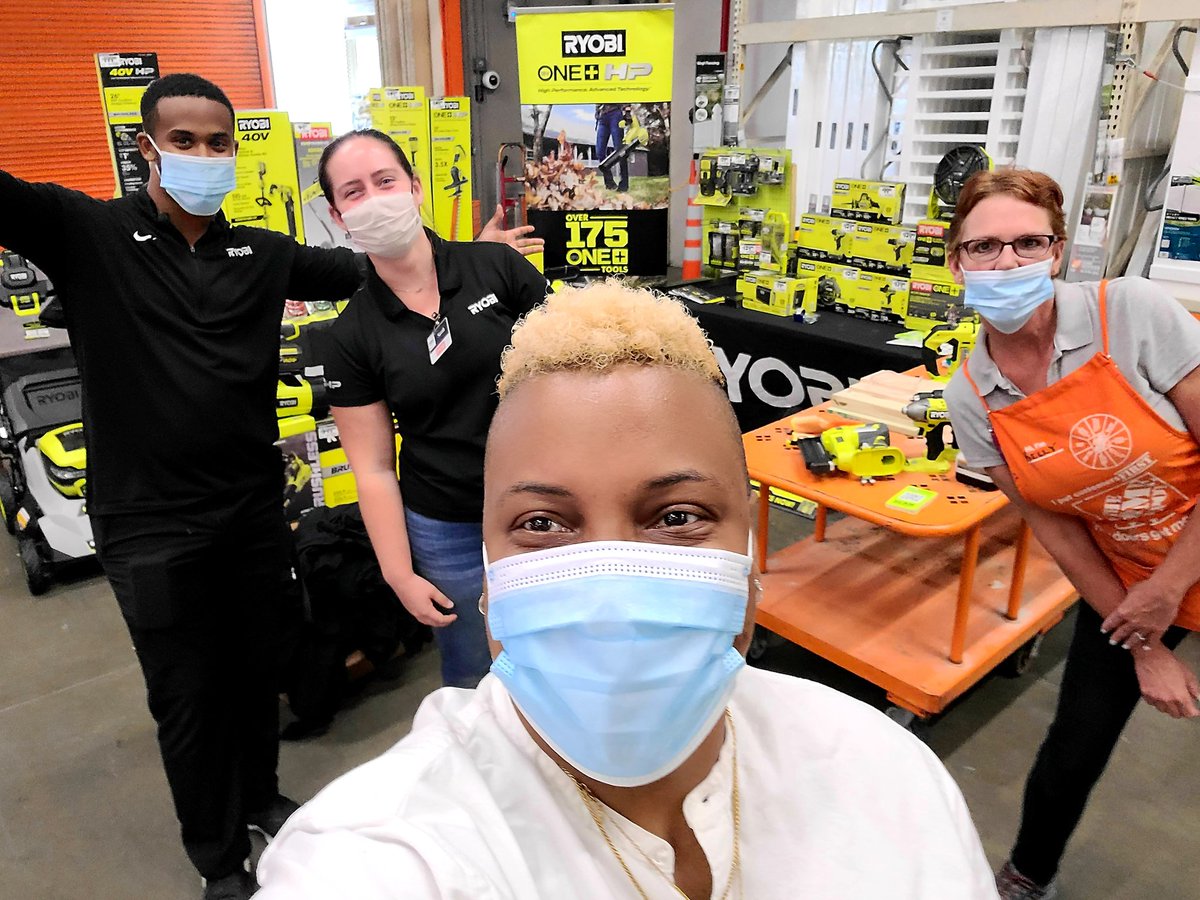 KhadineRitchie's tweet photo. #6364Rocks Great #ProAppreciationEvent π π§° TeamTyrone Rocked. Awesome Vendor partners... Grant & Sarah TTI + Mike, Azek. @PagacBenita Pro DS & Kelly, D24 made it shake! @KhadineRitchie @JDOmaster @SMKellyBanks @garydemarinis https://t.co/Mj2hsqVVta