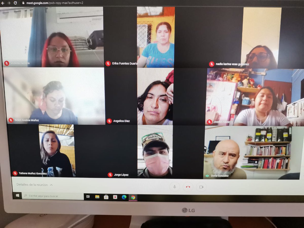 MpUkamau's tweet photo. Estamos con Juana Nazal @ServiuRM , en reunión, para avanzar agenda con 2da Etapa Maestranza #Estacioncentral. Las familias necesitan responsabilidad con los compromisos. Tenemos toda la voluntad, pero necesitamos que palabras se transformen en hechos concretos.

#Chile #Ukamau https://t.co/NlkWrryhxY