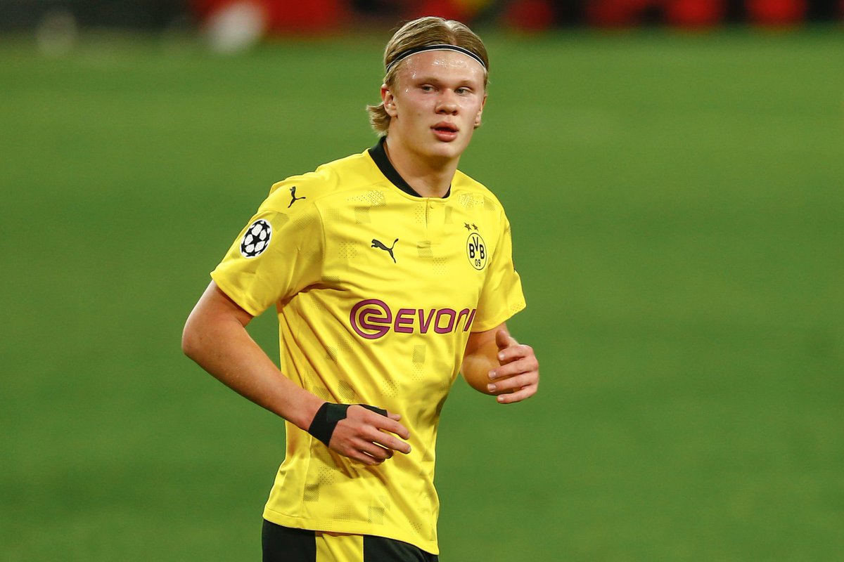 DeadlineDayLive's tweet photo. Mino Raiola will travel to London tomorrow to continue his tour of European major clubs for Erling Haaland.

The striker's agent and father will now meet with representatives from Manchester City, United, Chelsea and Liverpool.

(Source: Mundo Deportivo) https://t.co/O7ArKP3960