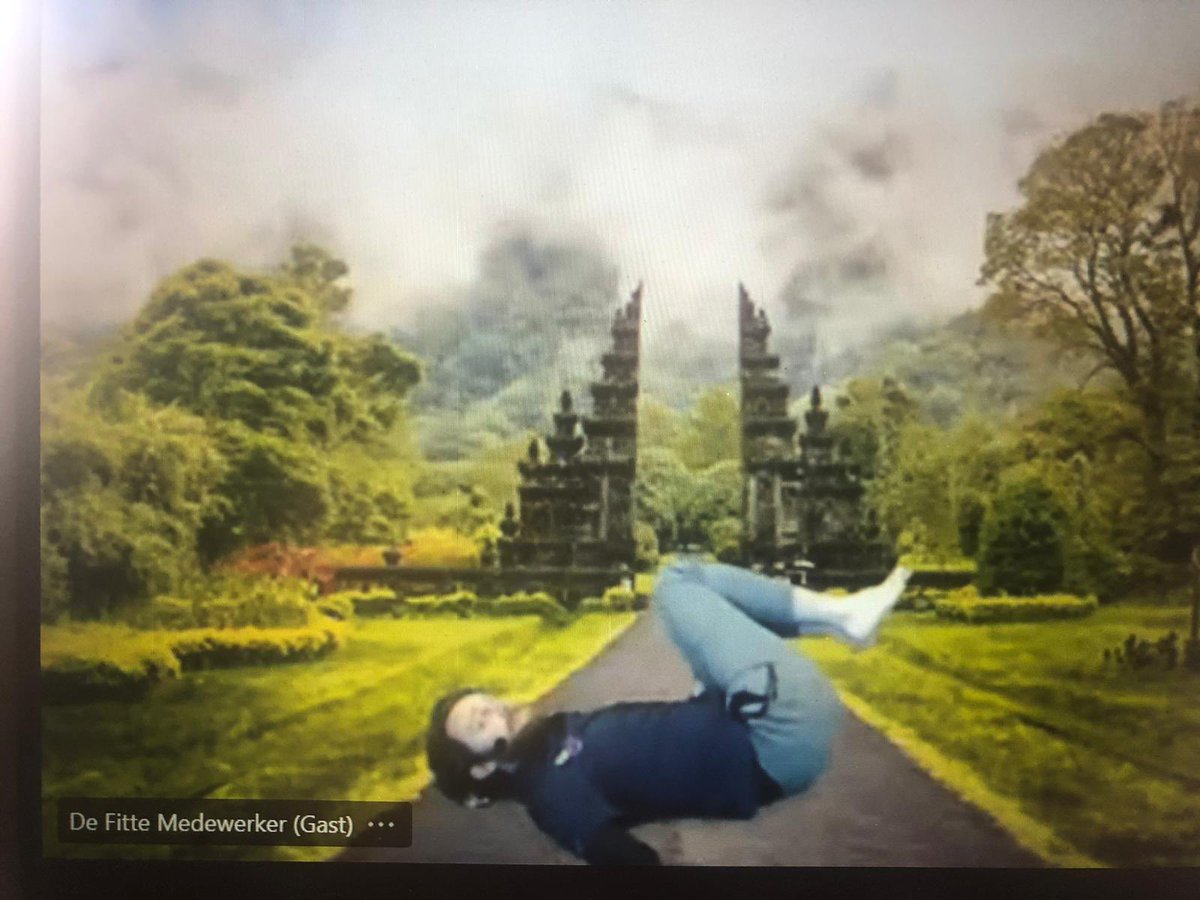 De Da Vinci Inspiratie3Daagse is volledig online. De lezingen en workshops en dus ook de yoga voor de broodnodige ontspanning. Lig je ineens op Bali... #DVCI3D #inspiratie #ontspanning