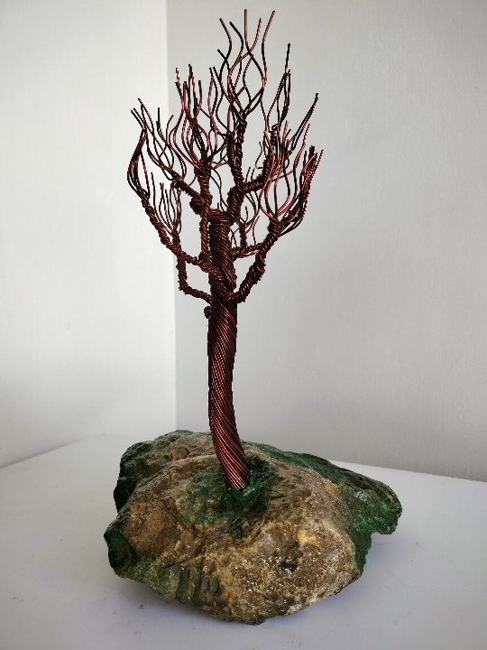 Eddykimani's tweet photo. Title - "I'm here and now"
Base - solid rock
Visit @wirebonsaitreesbyeddy on Facebook/Instagram for any inquiries.
#wiredance #wiretherapy
#handmadekenya #homedecorkenya #officedecorkenya #wireart
#wiretreesculpture https://t.co/Ca5gUw7MOY
