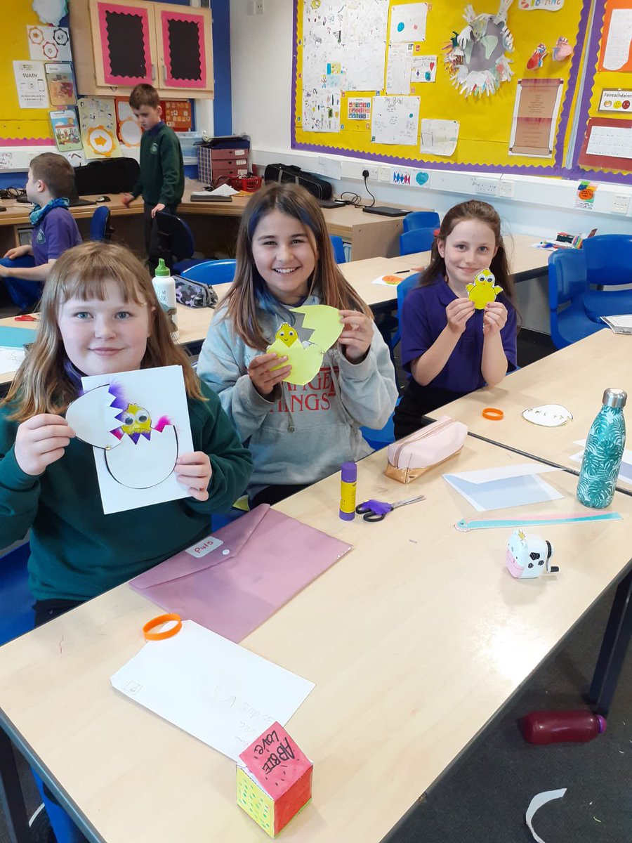 BSGInbhirNis's tweet photo. Cairtean na #Càisge bho C4/5 | #Easter cards from P4/5 🐣 #Gàidhlig #ealan #art #crafts https://t.co/XzcDn5UDVt