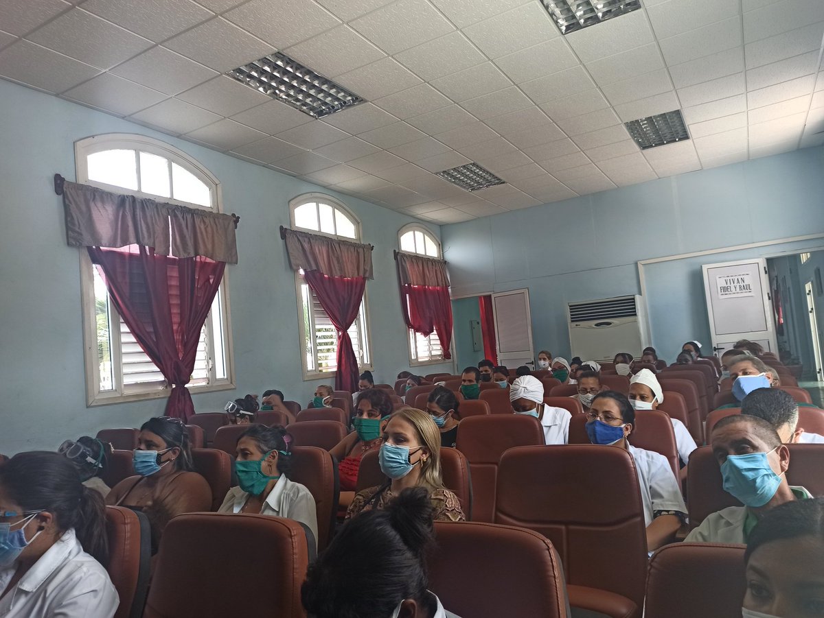 DrLeonardoRR's tweet photo. Todos los jueves, Hospital Pediátrico Provincial #Camaguey capacitación permanente, pilar importante en la calidad de la asistencia médica, tema sobre Reanimación Cardiopulmonar  por la Dra.Yanet Loret de Mola, especialista de terapia intensiva.
#CubaPorLaSalud 
#CubaViva 
#Cuba https://t.co/KnPsfr38H4