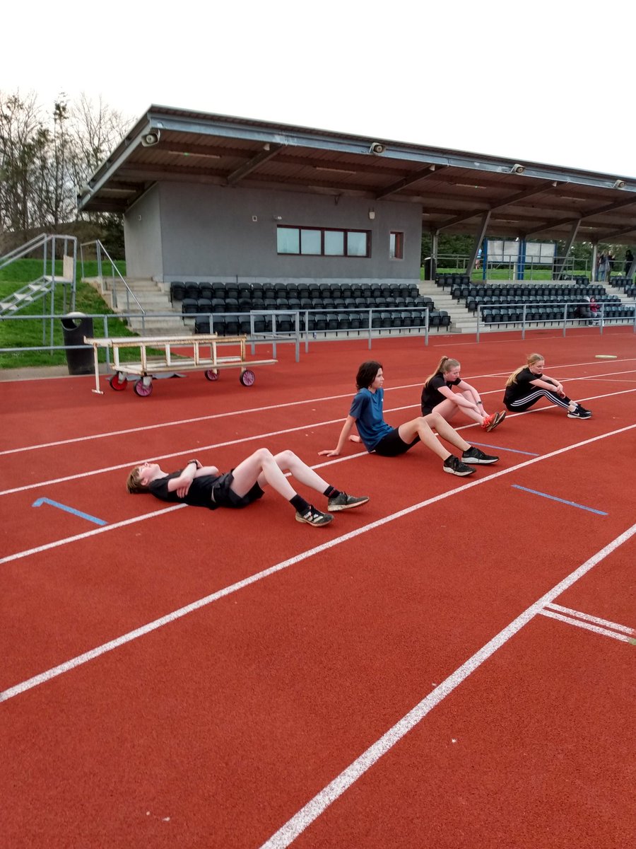 FASTFriday10000's tweet photo. Day 4: Straight back in the groove with a solid session of 300s. 

Well done to @LeeValleyAC for getting back up and running so quickly.

#laptastic #feeltheflow #footsoldiers https://t.co/4YyWA9DSbS