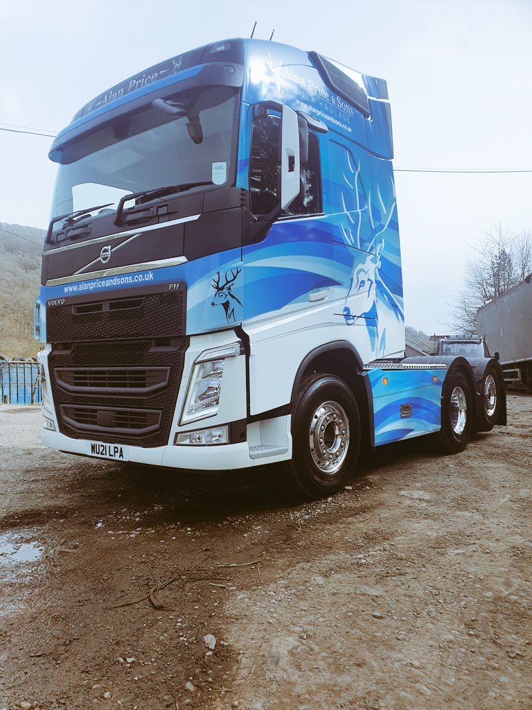 Just taken delivery of our stunning new <a href="/VolvoTrucksUK/">Volvo Trucks UK</a> FHGT540  Welcome to the team! Awesome job again by <a href="/EliteSigns/">Elite Signs & Vehicle Branding</a> #alanpriceandsons #bulkhaulage  #volvotrucks #bulkwaste #fh540