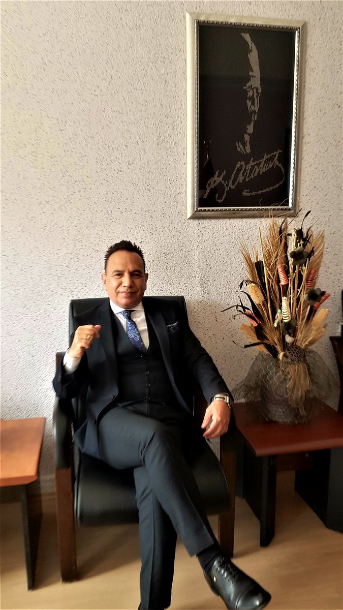 Olursa bir hayır, olmazsa bin hayır ara.
Hz. Mevlana