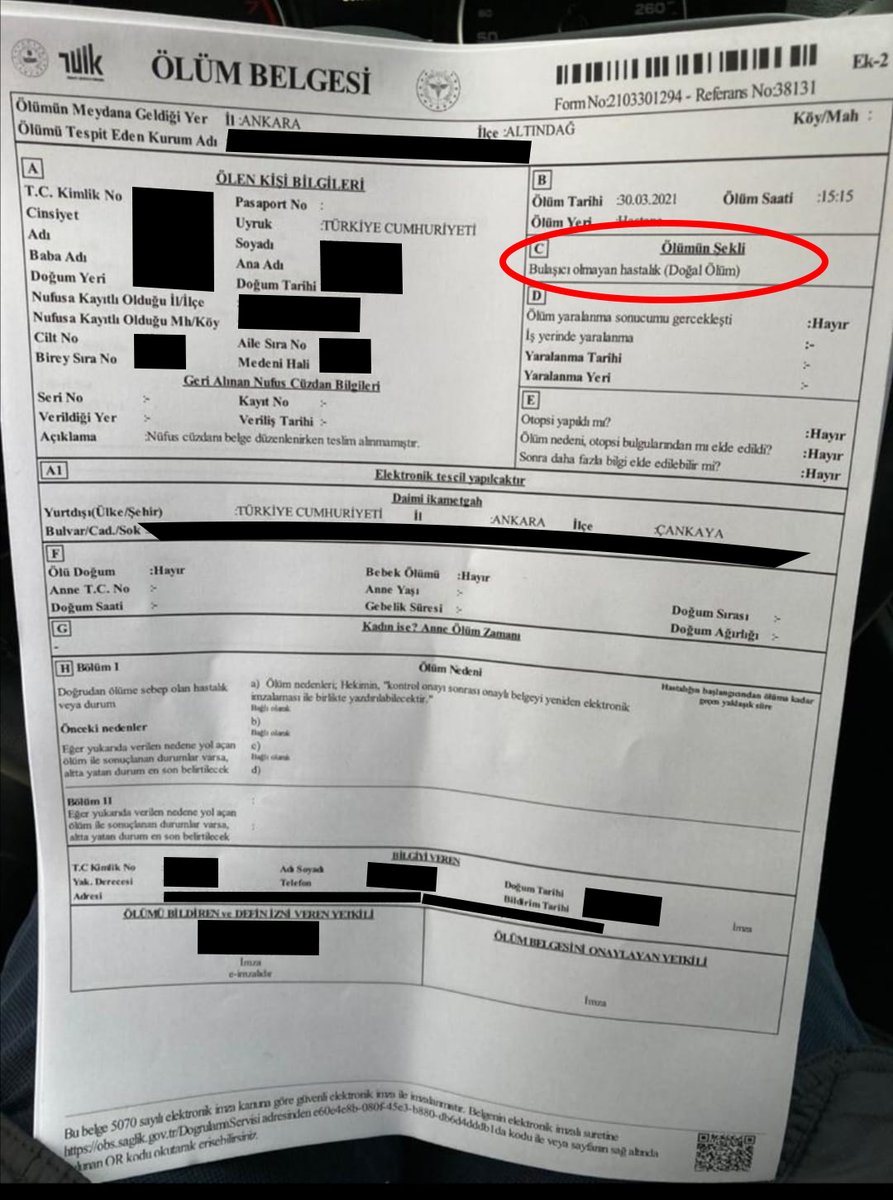 ttborgtr's tweet photo. 4 aydır COVID-19 yoğun bakımda tedavi görüyorken 30 Mart günü kaybettiğimiz bir hekimin ölüm belgesine "bulaşıcı olmayan hastalık/doğal ölüm" yazıldı.

Yineliyoruz:
Ölümleri gizleyerek, meslek hastalığını örtbas ederek pandemiyle mücadele yürütülemez!

📢 #ŞeffafBilgi https://t.co/KeG7OSYCPj