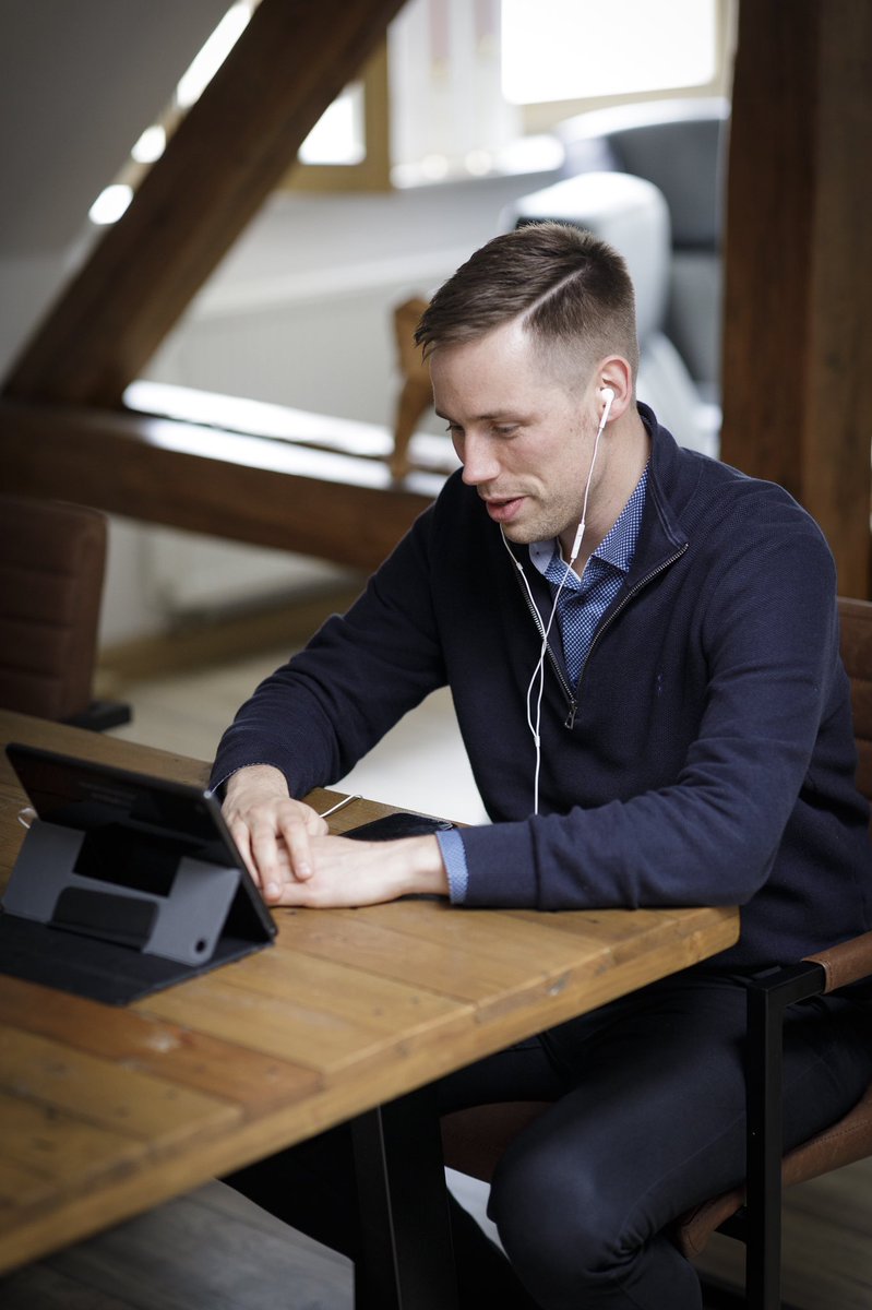 Es Zeit für eine neue Folge von #anstoss! Junge Politik für #sachsen, diesmal mit <a href="/YvonneMagwas/">Yvonne Magwas</a>!