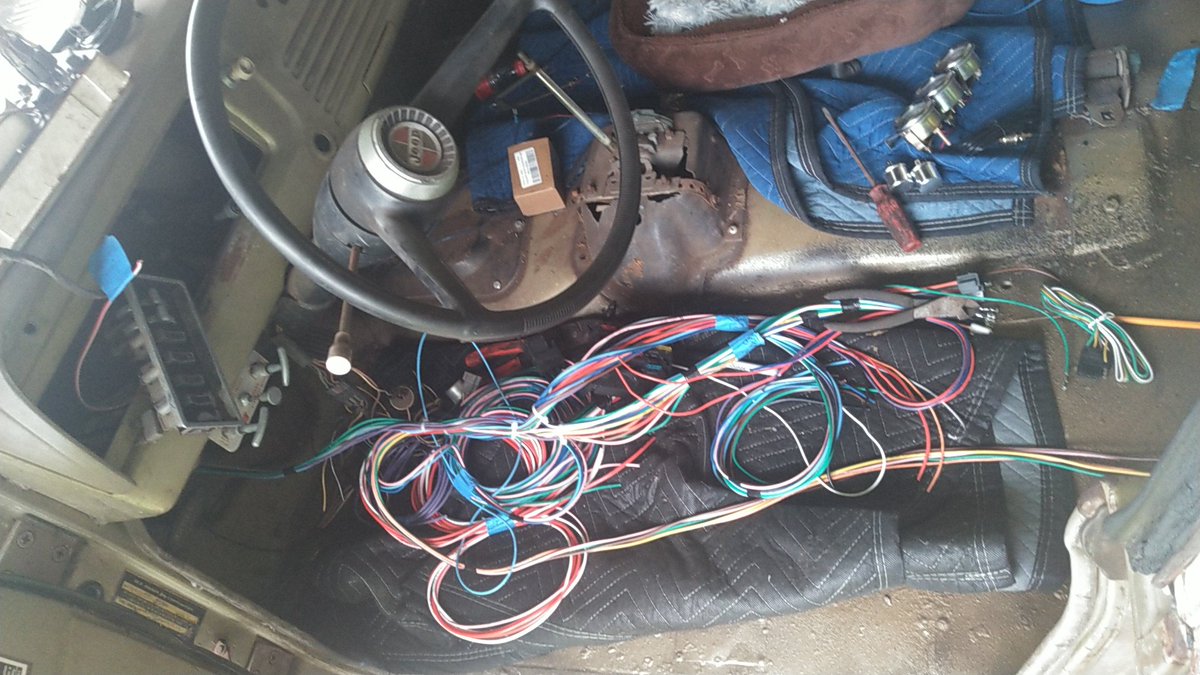 JeepsterN's tweet photo. Out with the old, in with the new https://t.co/UB3f2jJ3Q4
