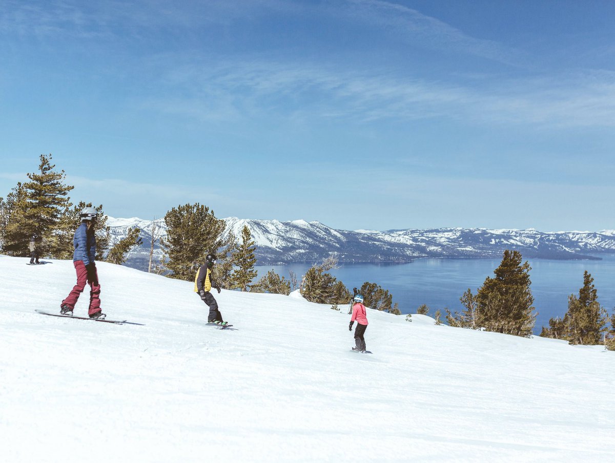 skiheavenly's tweet photo. These Tahoe Spring days are a recreation cheat code.
We got longer days, endless groomers, and lake views with your mountain squad . . . And no goggle tans this year-- masks with the ultimate sun protection win. #SpringOnYourMask https://t.co/HGPLo56LPF