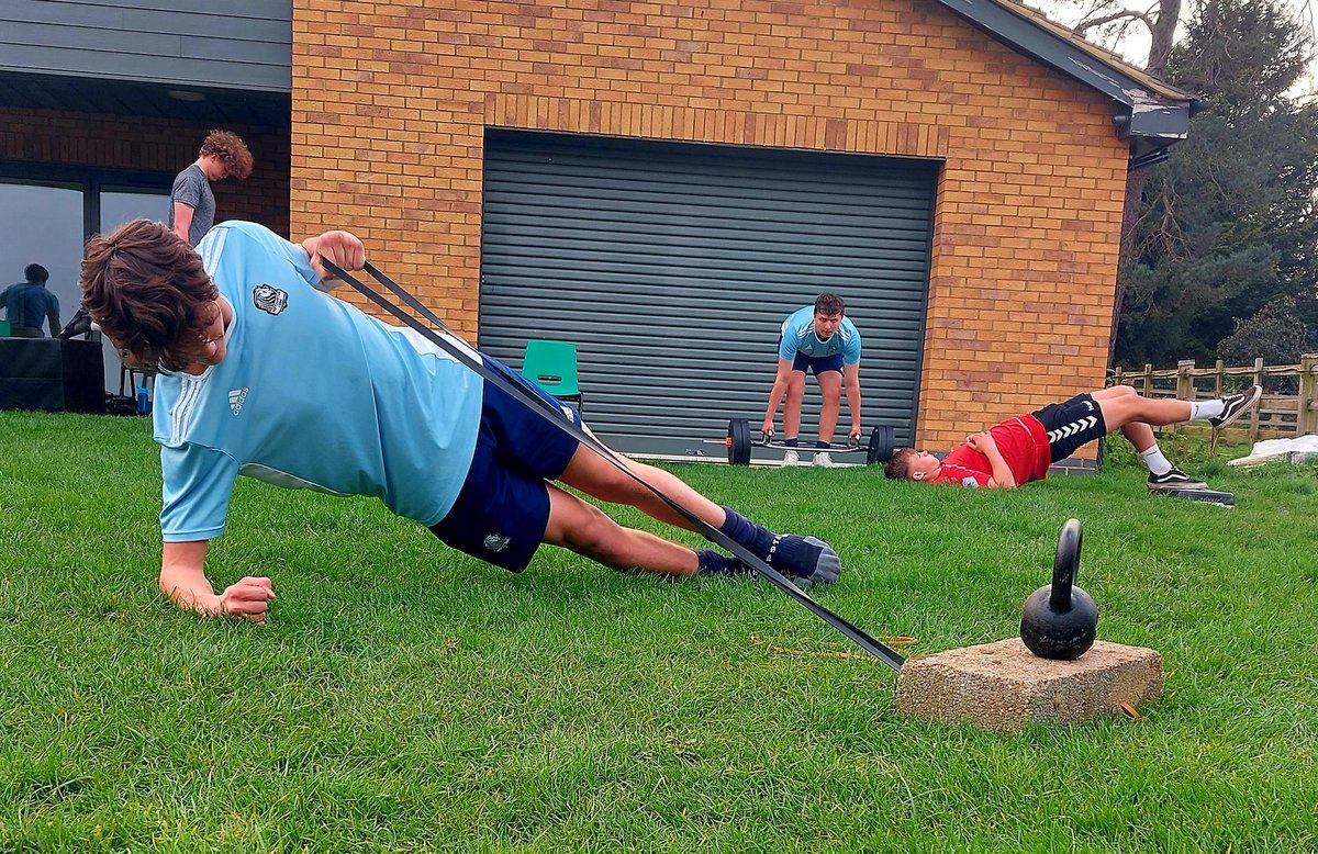 HowardWillmott's tweet photo. Back in! @NorthmptonLions working hard with @JackBlackham2 with their Strength &amp; Conditioning and loving life with the ball. #team #practice #development #improvement #football #training #motivation #goals https://t.co/THrC6THZ2c